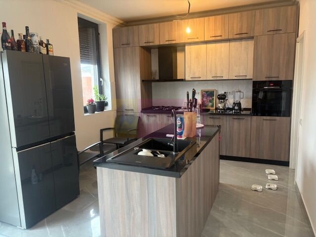 Vila tip  duplex Otopeni- 23 August.